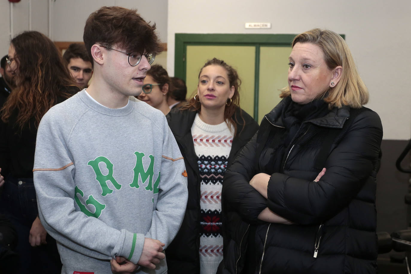 La consejera de Familia e Igualdad de Oportunidades, Isabel Blanco, visita la Residencia Juvenil Doña Sancha.