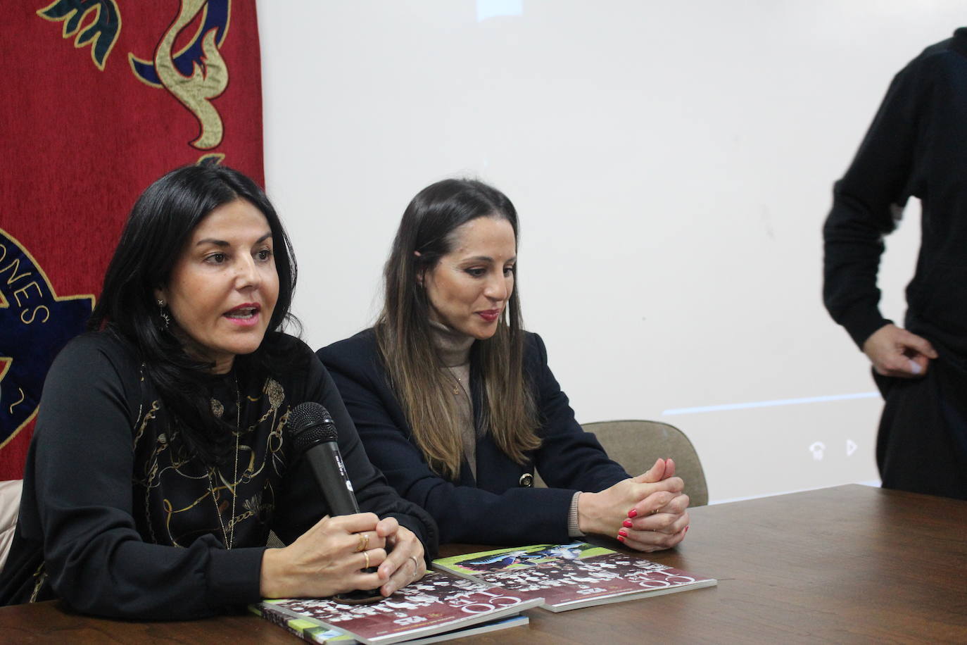 Charla de Carolina Rodríguez y Ruth Fernández en el Colegio Leonés.