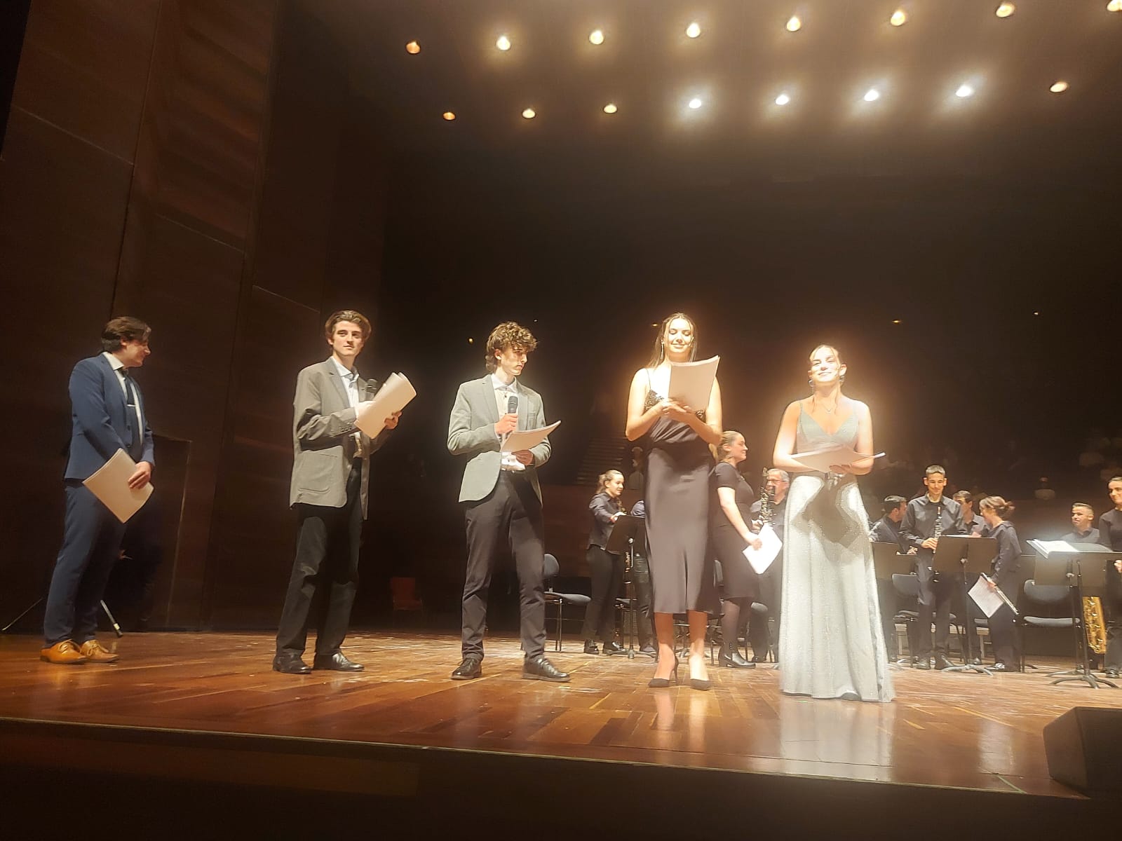 El Auditorio Ciudad de León acogió este lunes 19 el primero de los festivales delos alumnos de Escuela Municipal de Música, Danza y Artes Escénicas de León