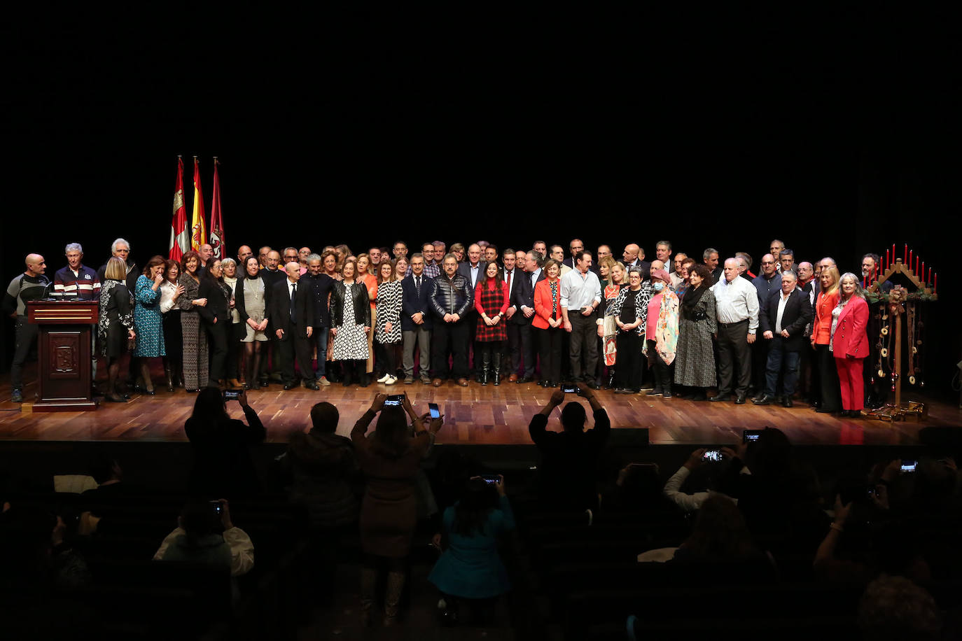 El Ayuntamiento de León homenajea a más 80 funcionarios jubilados durante este año 2022 