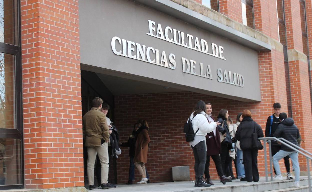 La musicoterapia llega a la ULE con un curso de 45 plazas para trabajadores de la salud.