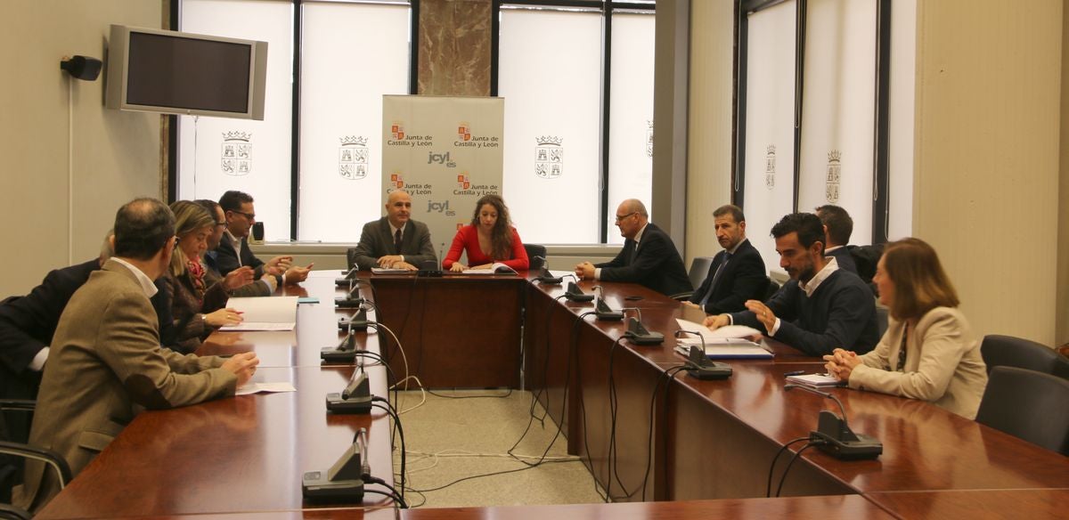 El viceconsejero de Transformación Digital, Jorge Llorente, se reúne con agentes económicos y representantes empresariales e institucionales de la provincia de León