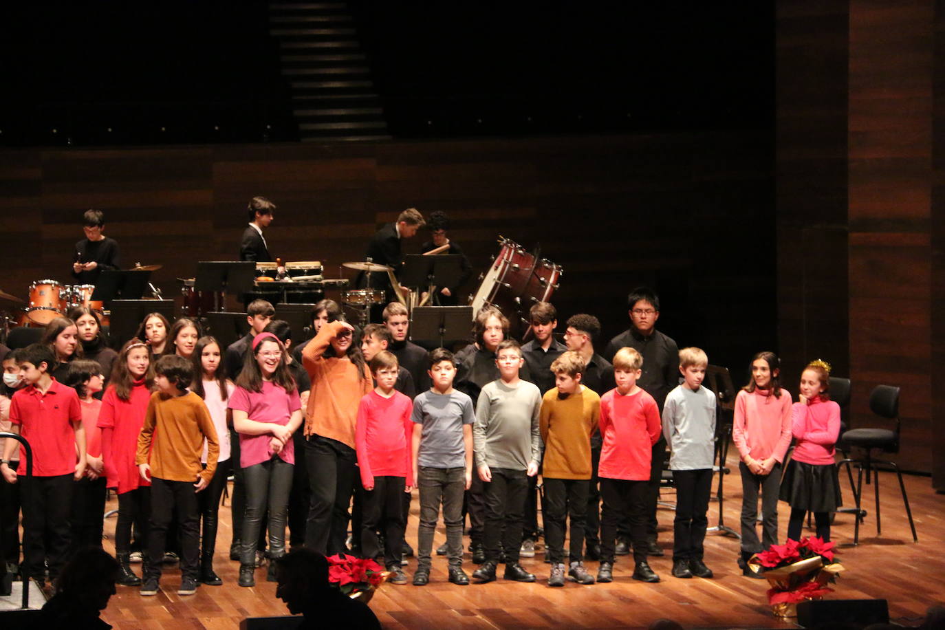 El Auditorio de León ha acogido este jueves, 22 de diciembre, el tradicional concierto de Navidad que ofrece las diferentes agrupaciones musicales del Conservatorio Profesional de Música de León.