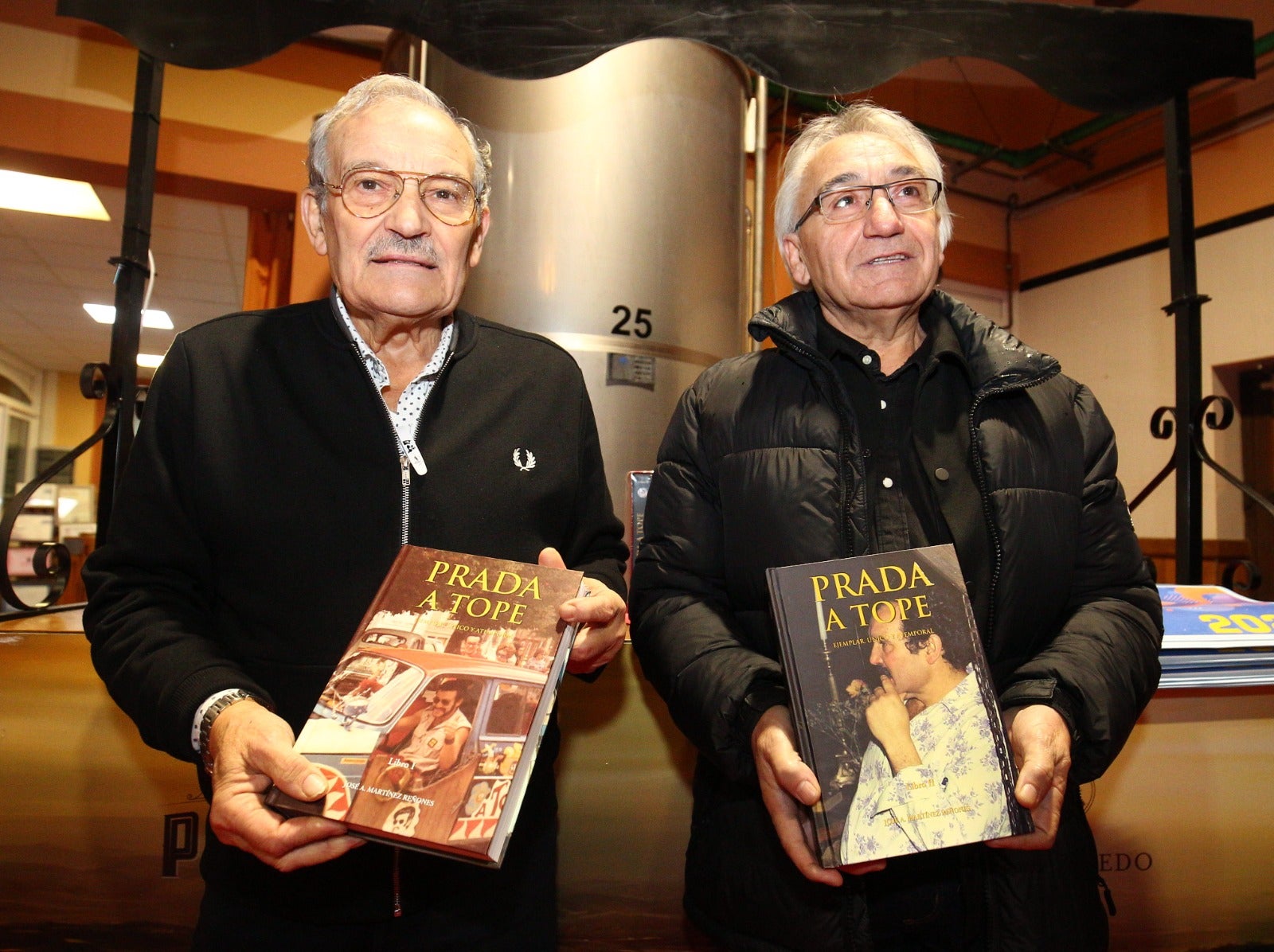 El bodeguero y empresario berciano repasa de la mano de José Antonio Martínez Reñones las principales vivencias personales y profesionales de su trayectoria