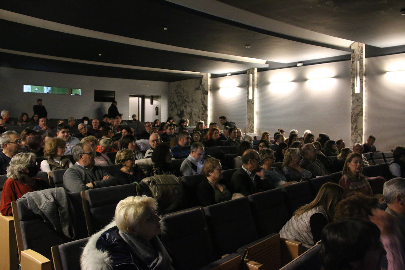 El portal audiovisual de la Fundación Obra Social de Castilla y León, el Canal Fundos Fórum, estrena un documental sobre el ramo leonés. 