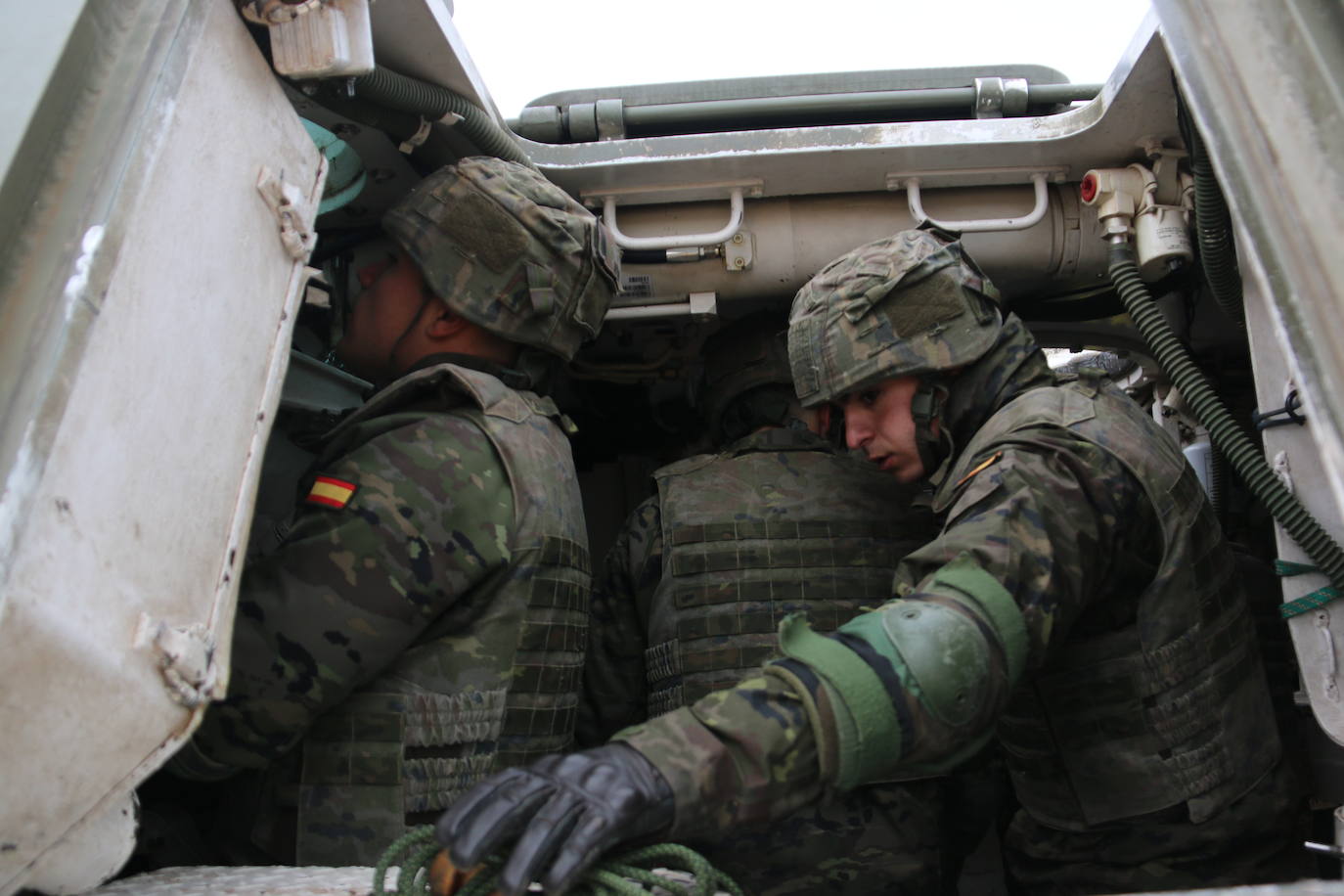 El Mando de Artillería realiza maniobras de fuego simulado en San Andrés del Rabanedo