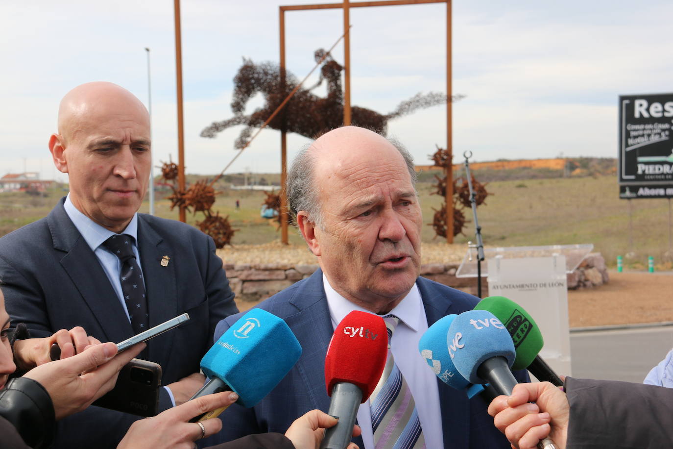 Homenaje a los héroes de la pandemia