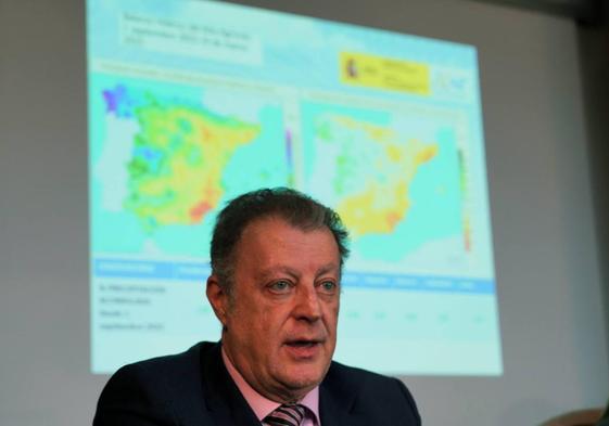 El delegado de la Agencia Estatal de Meteorología en Castilla y León, Manuel Mora, presenta los datos de la predicción meteorológica para la próxima primavera y el balance climático e hídrico del invierno de 2022-2023.