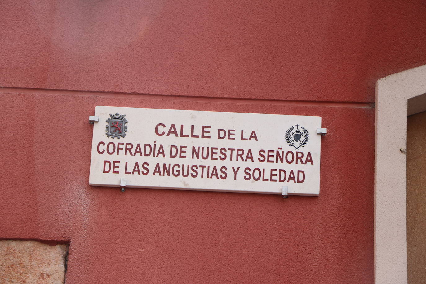 El callejero llama a Angustias