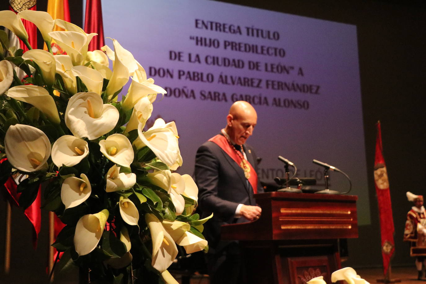 León homenajea a sus hijos predilectos