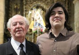 Álvaro y Julio se sacan 73 años pero viven con la misma intensidad la devoción por la 'Morenica', Nuestra Señora del Mercado.