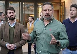 El presidente de Vox, Santiago Abascal, participa en un acto público del partido en el marco del programa 'España Decide'junto al vicepresidente de la Junta, Juan García Gallardo