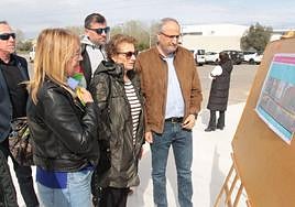 El alcalde de Ponferrada, Olegario Ramó, acudió a la inaguración de esta obra.