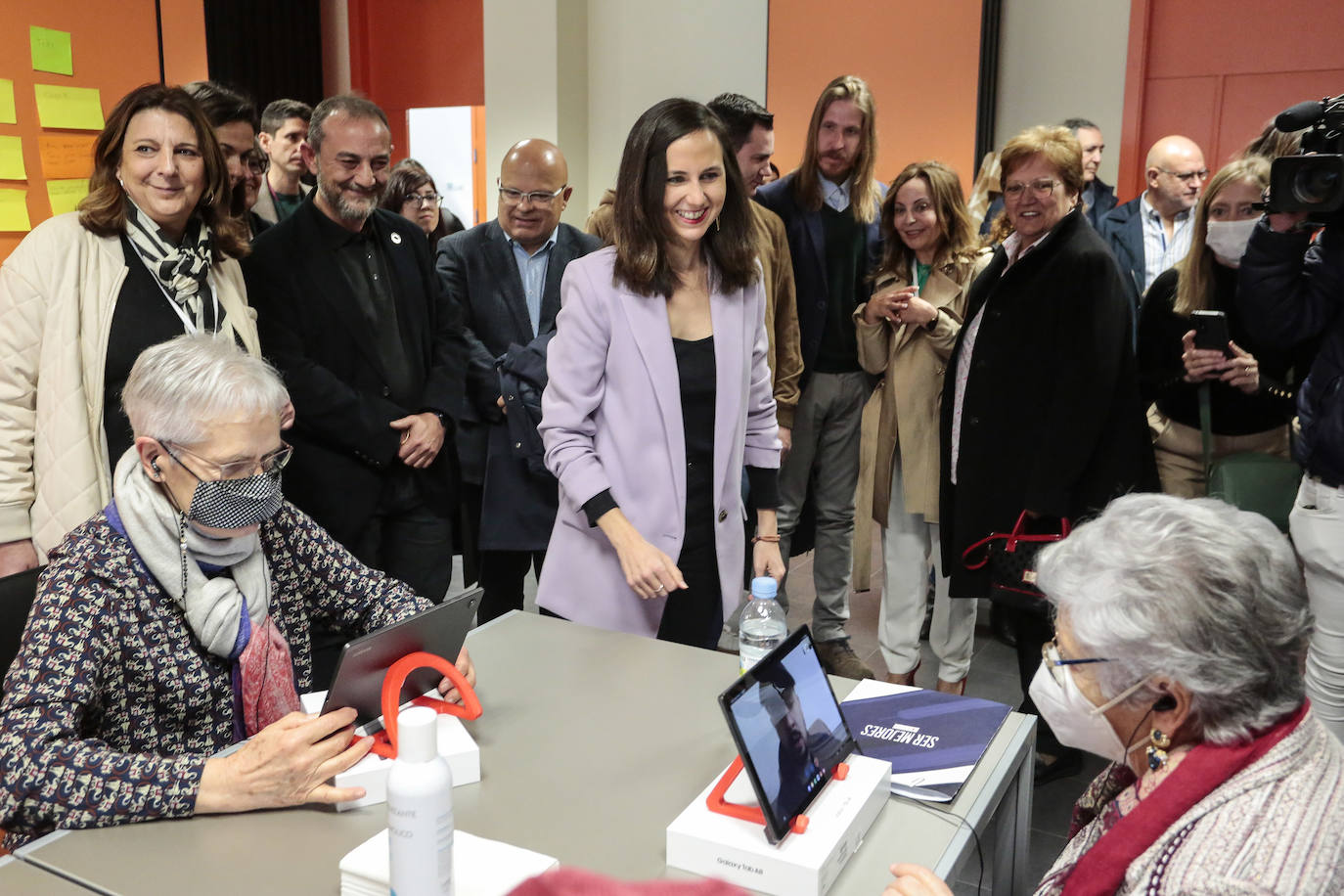 La ministra de Derechos Sociales visita el Credei de León