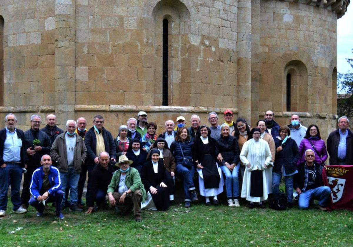 Miembros de Promonumenta durante una de las actividades.