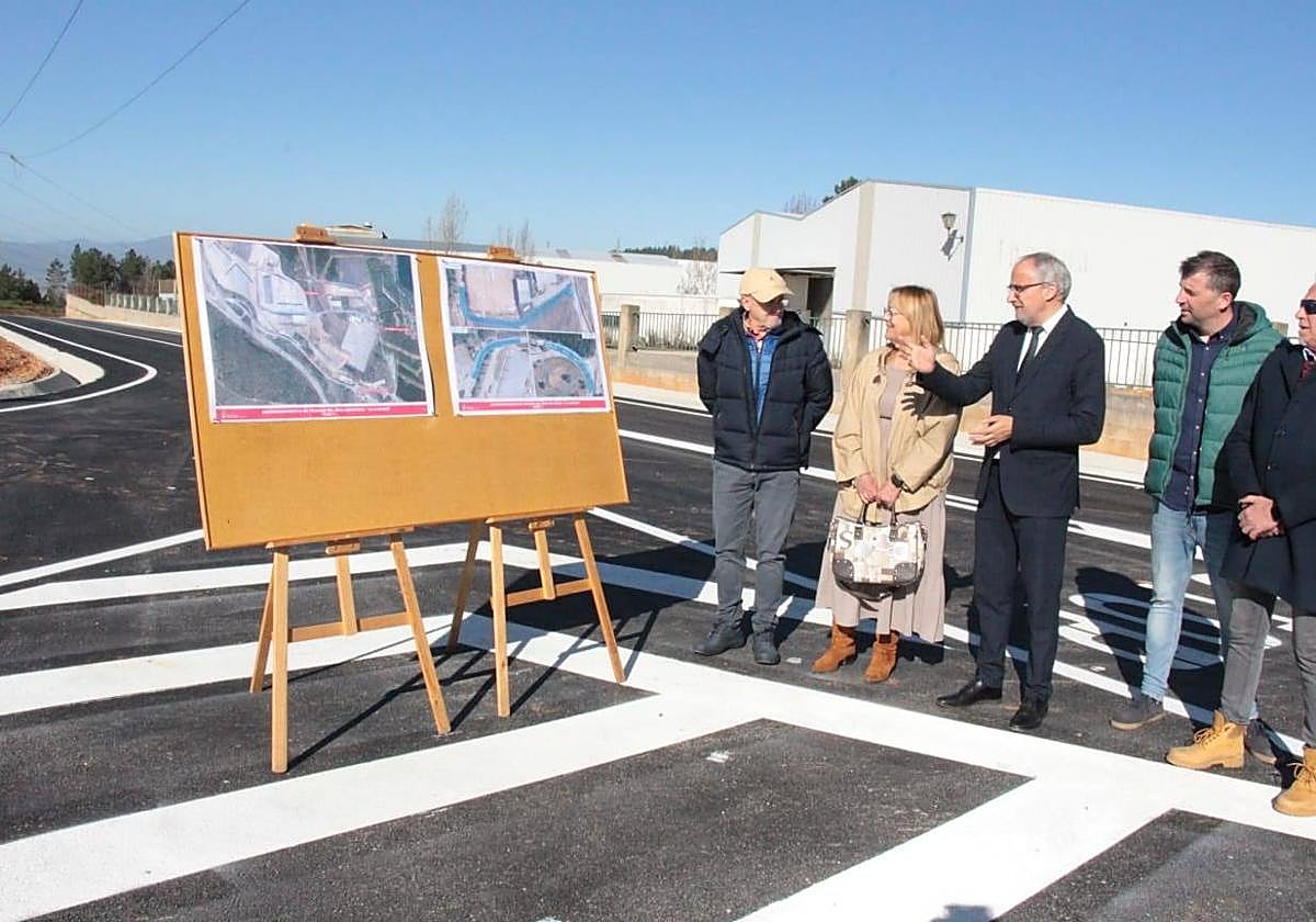 Imagen de la inauguración del vial.