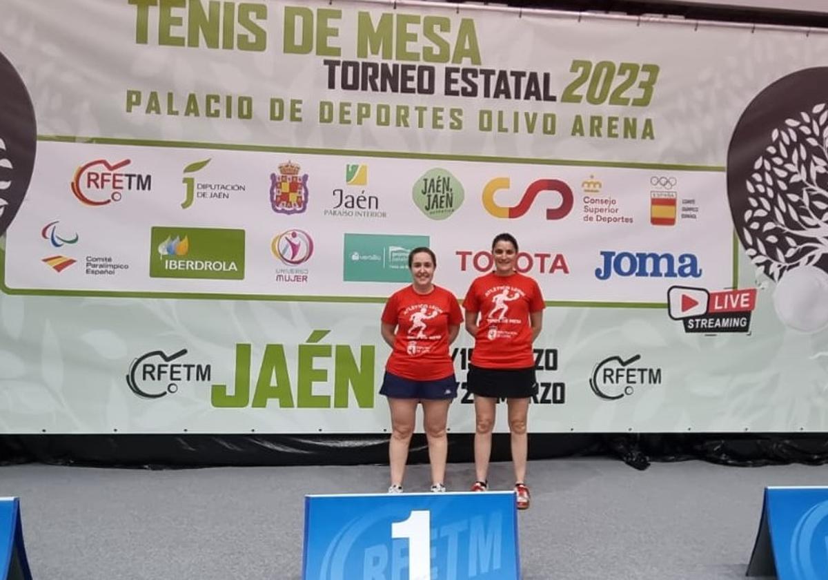 Cristina Fernández, medalla de bronce, y Susana Ablanedo, quinto puesto, compitieron el categoría veteranas del Campeonato de España.