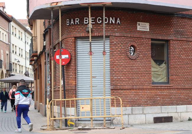 Reparaciones en el edificio del bar Begoña.