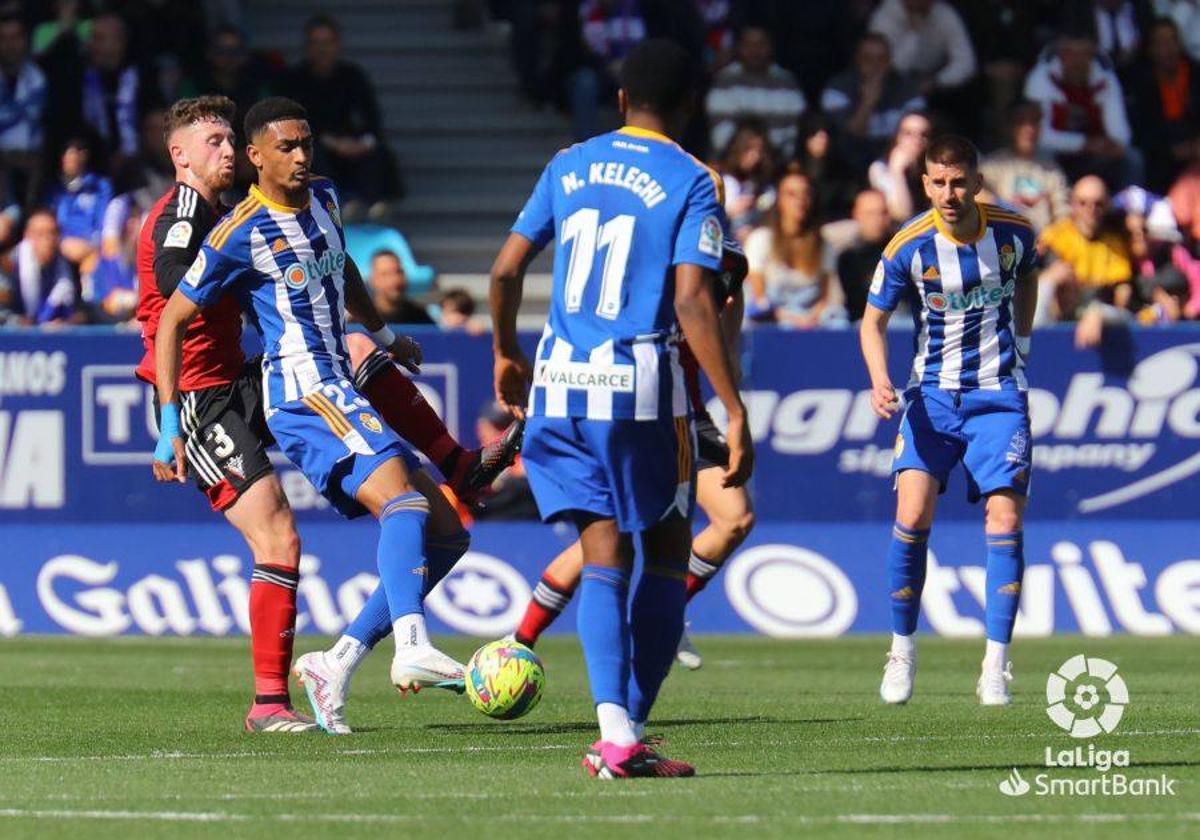 Un instante del último partido de la Ponferradina ante el Mirandés.