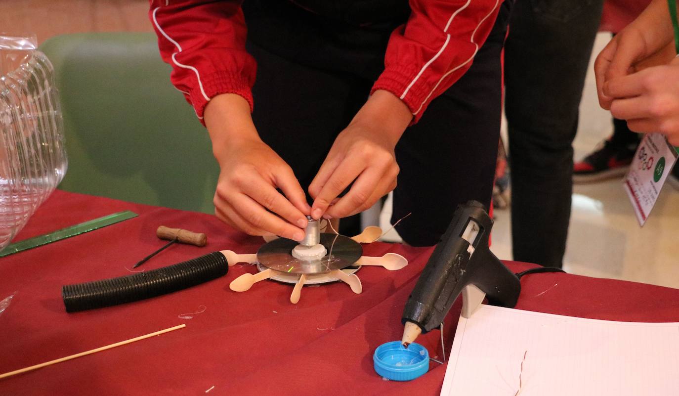 La ULE entrega los premios de la I Olimpiada de Ingeniería Industrial