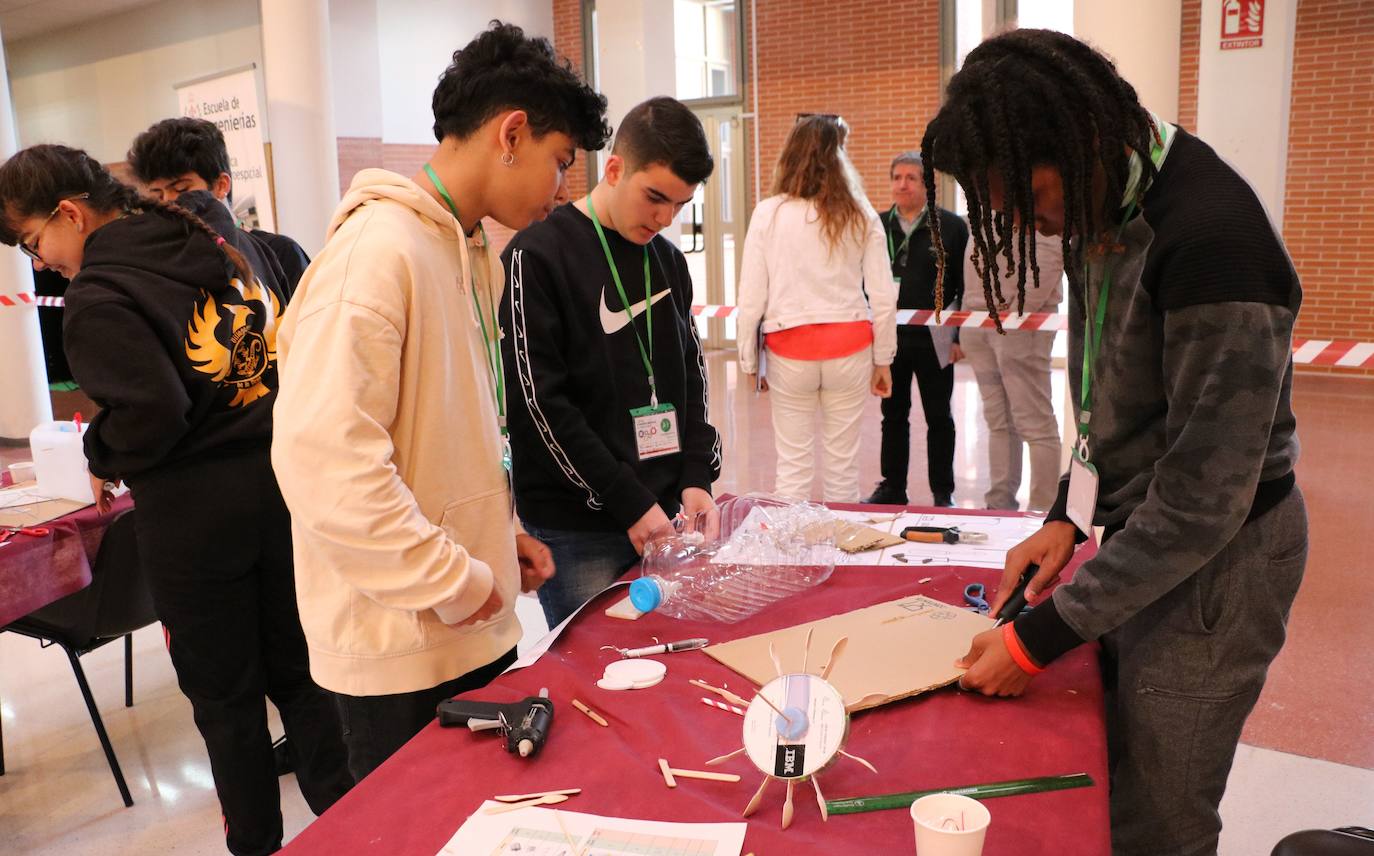 La ULE entrega los premios de la I Olimpiada de Ingeniería Industrial