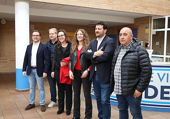 El polideportivo y la piscina de la localidad han servido a los populares como escenario de la diferencia de gestión entre los dos grandes partidos