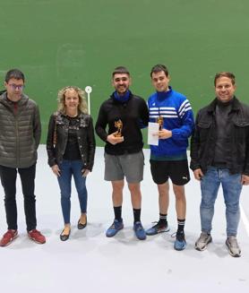 Imagen secundaria 2 - Concluyó la liga de frontenis Ciudad de Coyanza