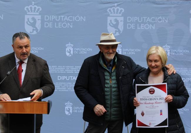 Eduardo Morán y Matías Llorente entregan los premios pisado en su segunda edición.