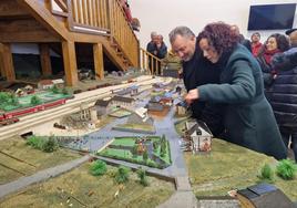 Morán inaugura una sala de modelismo en el Museo del Ferrocarril de Brañuelas