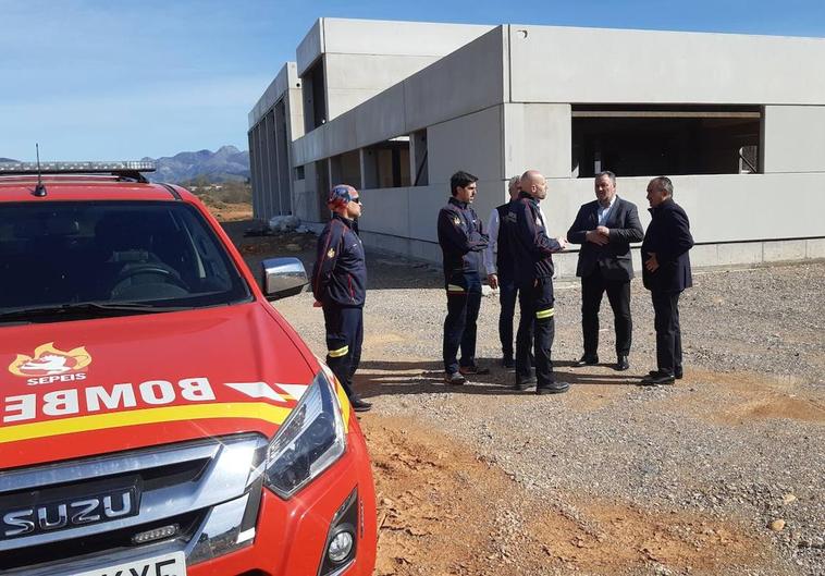 Morán inaugura en Cistierna el cuarto parque de bomberos provincial que dará servicio a 8.500 vecinos.