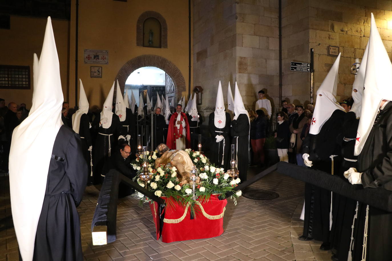 Procesión de la Adoración de las Llagas