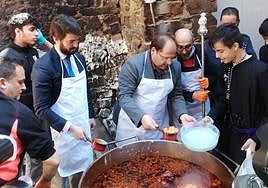 Más de 4.500 bañezanos han formado parte de esta celebración «singular y llamativa».