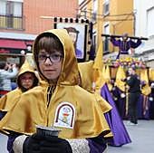 La juventud se suma a soportar la carga del patíbulo de la Agonía