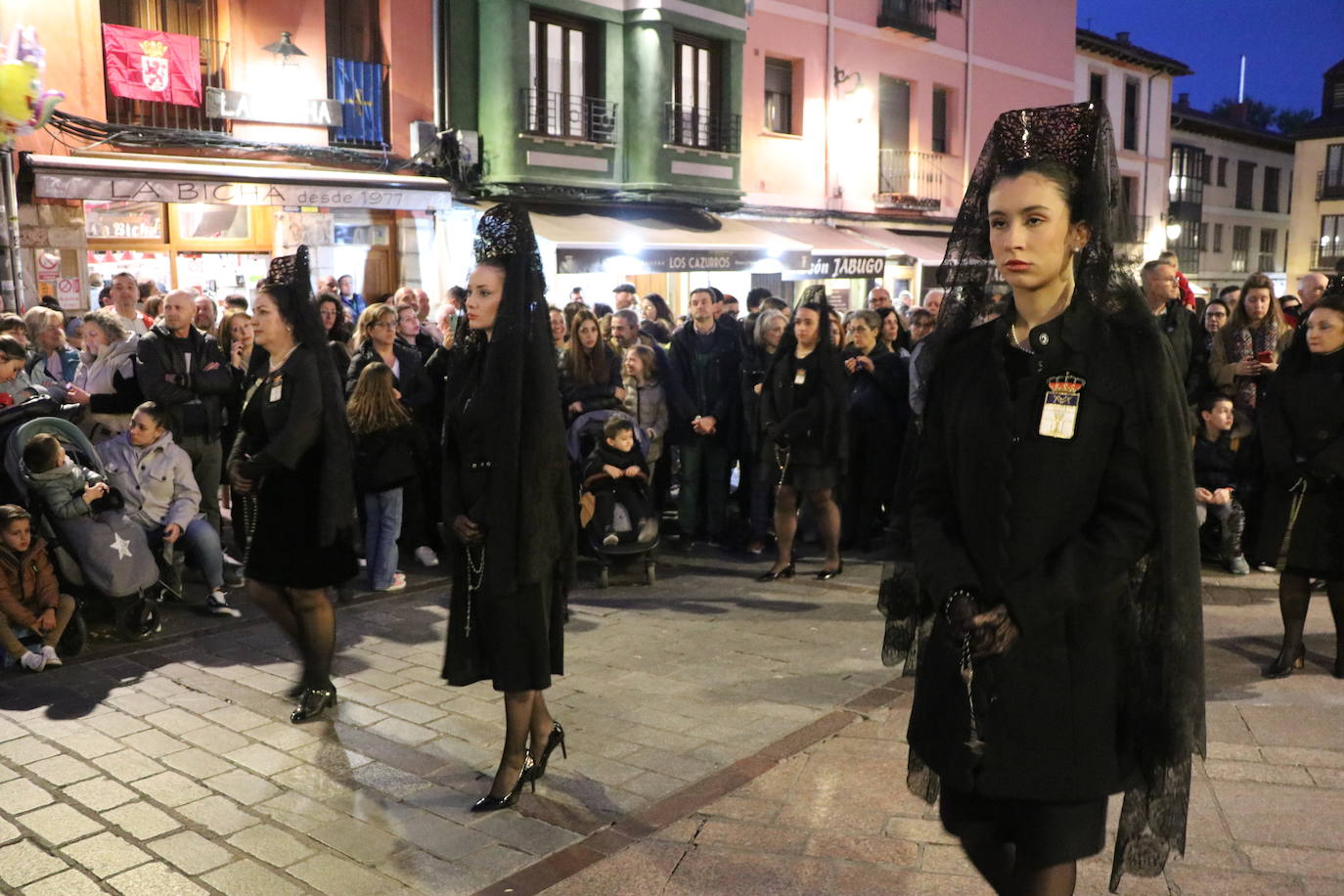 La Procesión de la Virgen de la Amargura