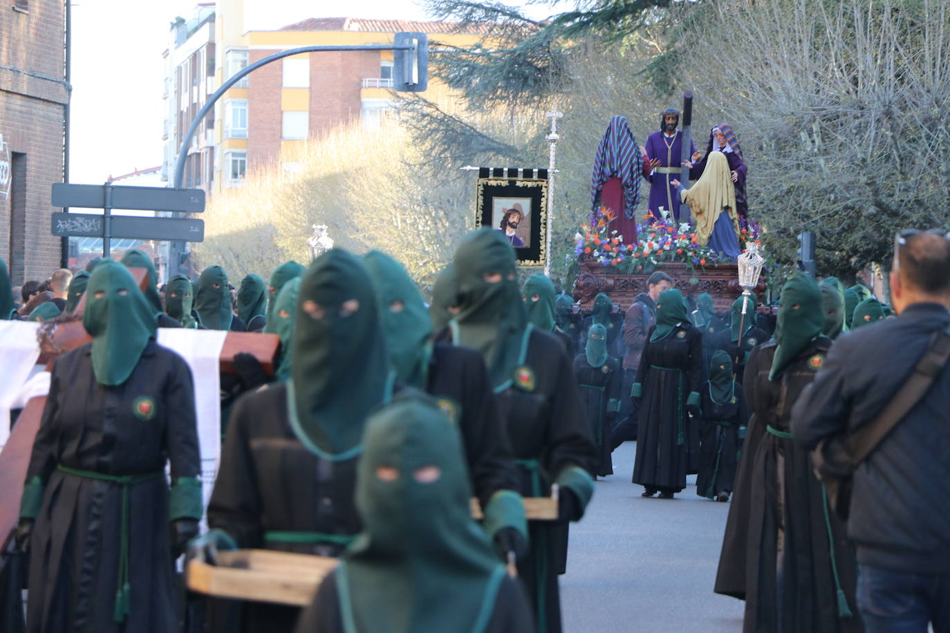 Procesión de María al Pie de la Cruz