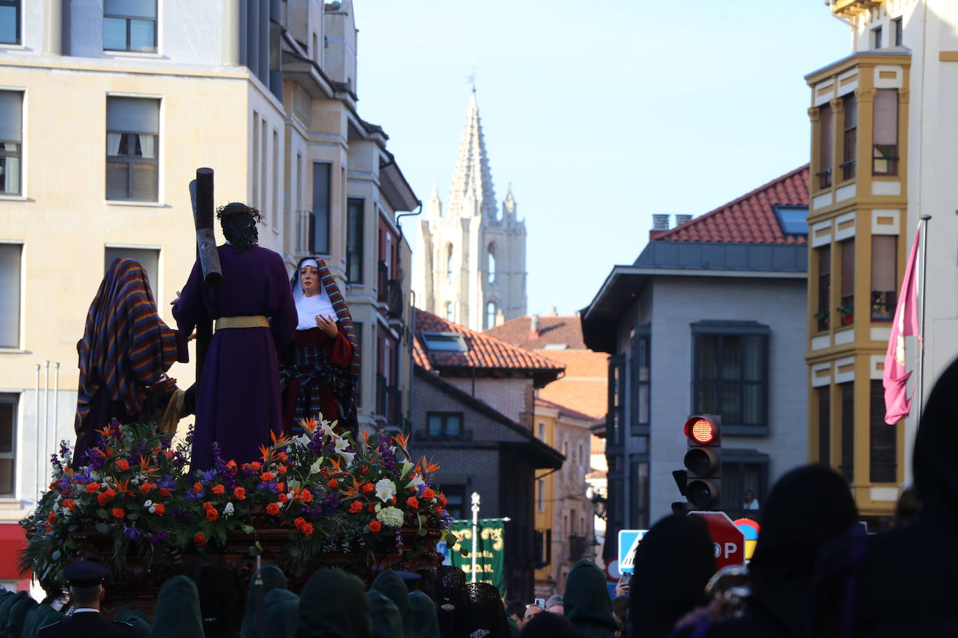 Procesión de María al Pie de la Cruz