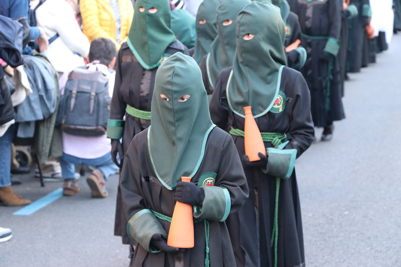 Procesión de María al Pie de la Cruz