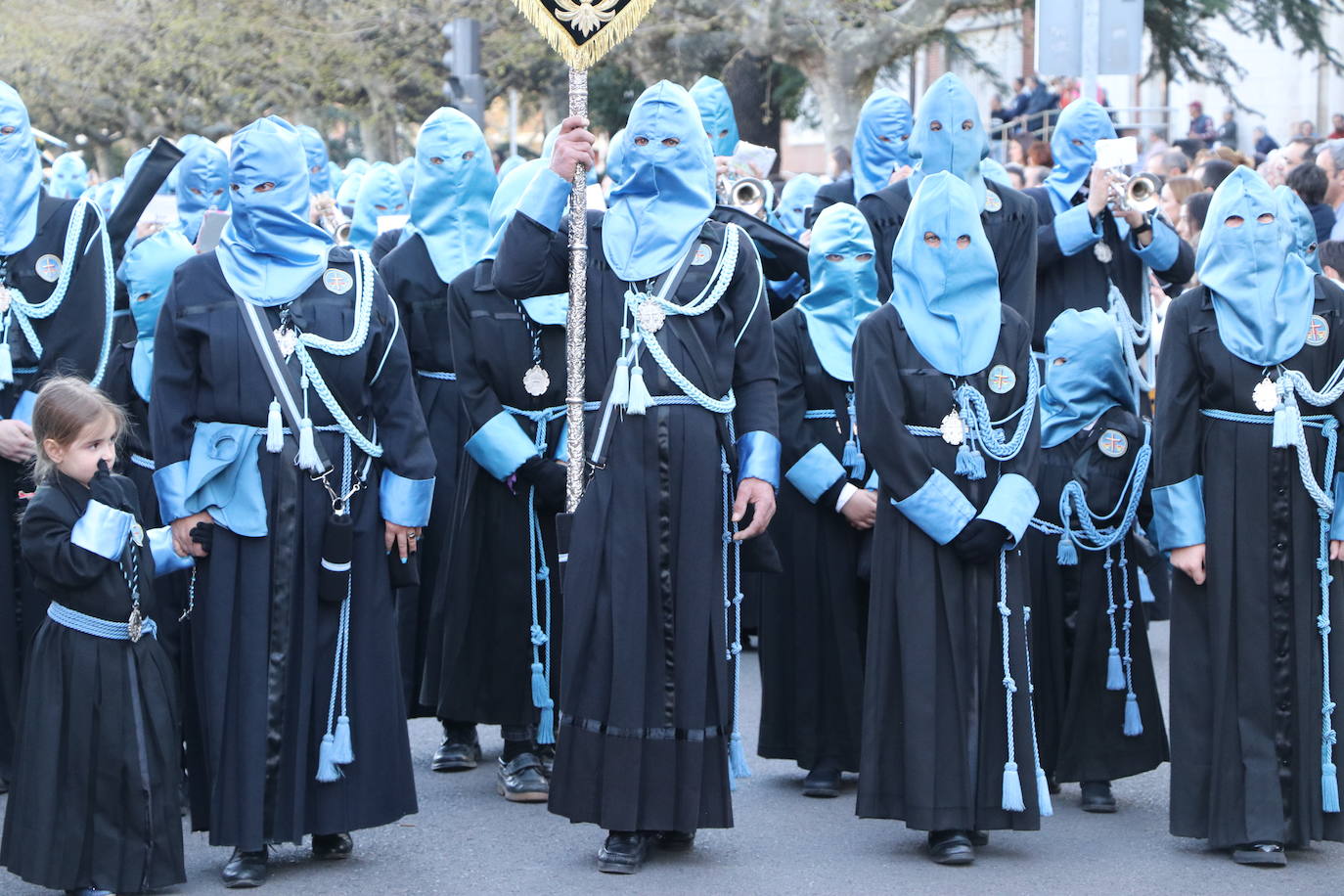 Procesión de María al Pie de la Cruz