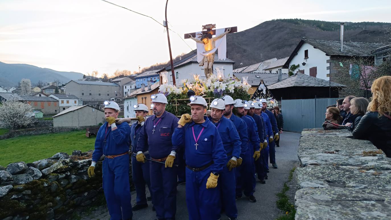 Procesión en Caboalles