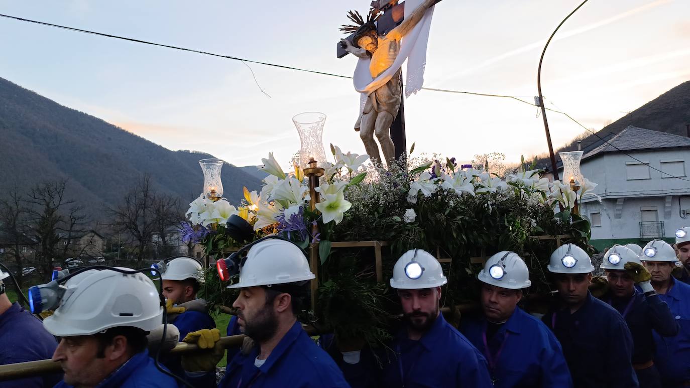 Procesión en Caboalles