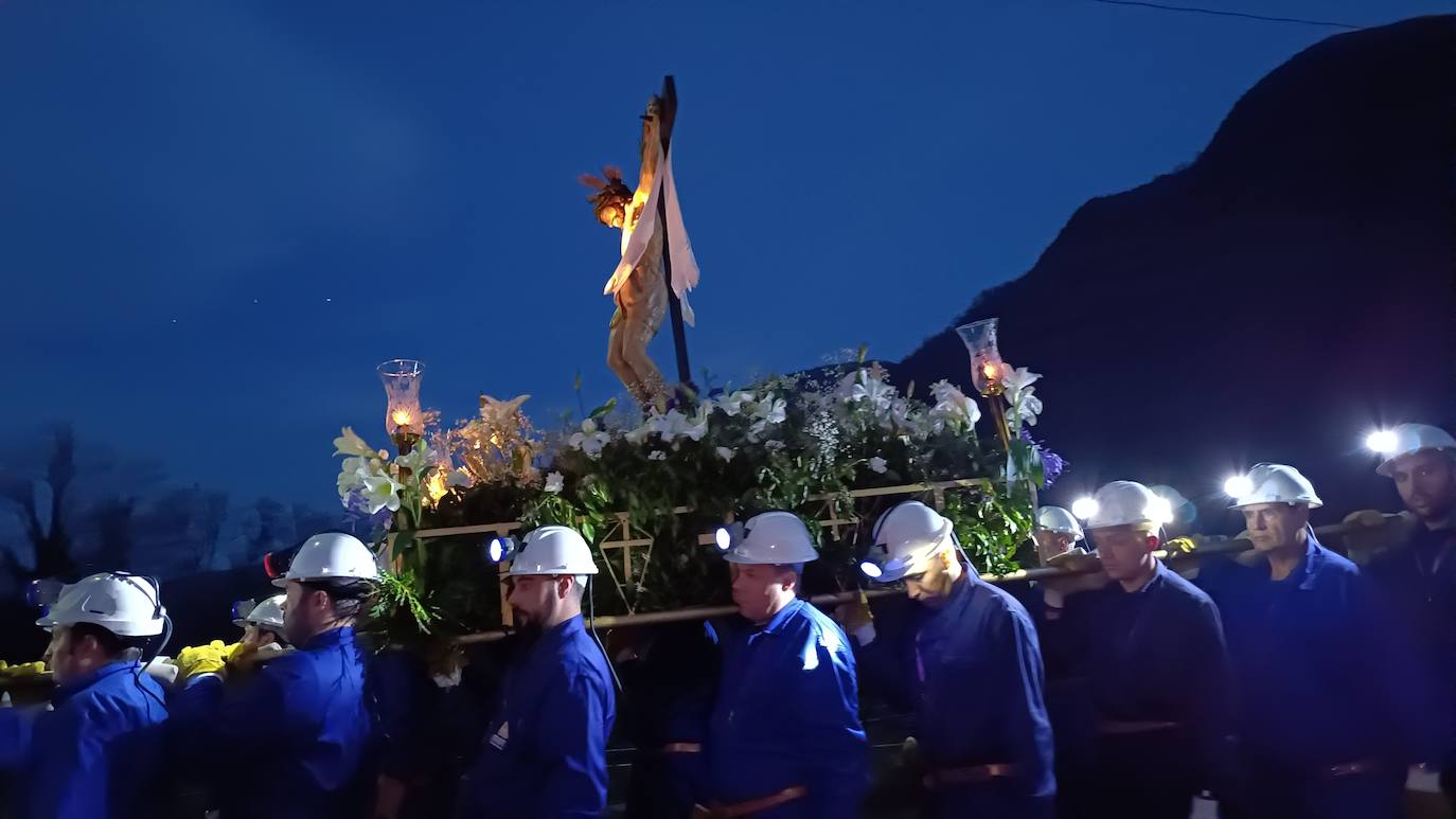 Procesión en Caboalles
