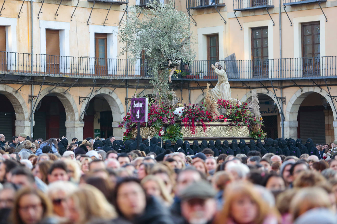 El Encuentro, en la óptica de Campillo