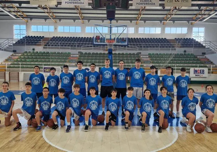 Más de 75 niños disfrutan del baloncesto en los campus del Clínica Ponferrada SDP