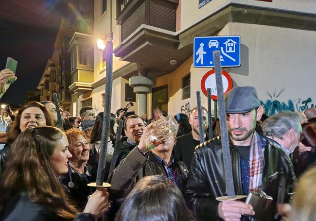 Desde primera hora de la tarde, la ciudad de León ya se preparaba para revivir esta 'procesión'.