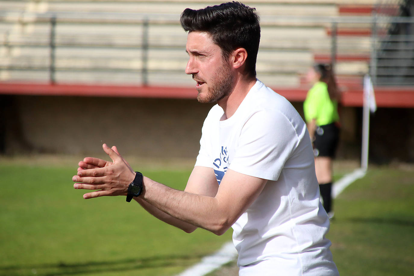 Júpiter-Mirandés B en el Área Deportiva de Puente Castro