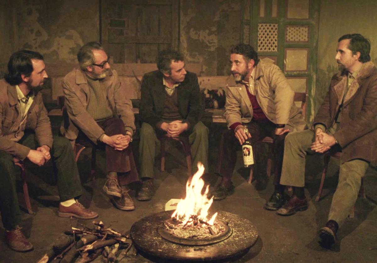 Una escena de la película El Filandón, en el que participó Antonio Pereira junto a Julio Llamazares, José María Merino, Luis Mateo Díez o Pedro Trapiello