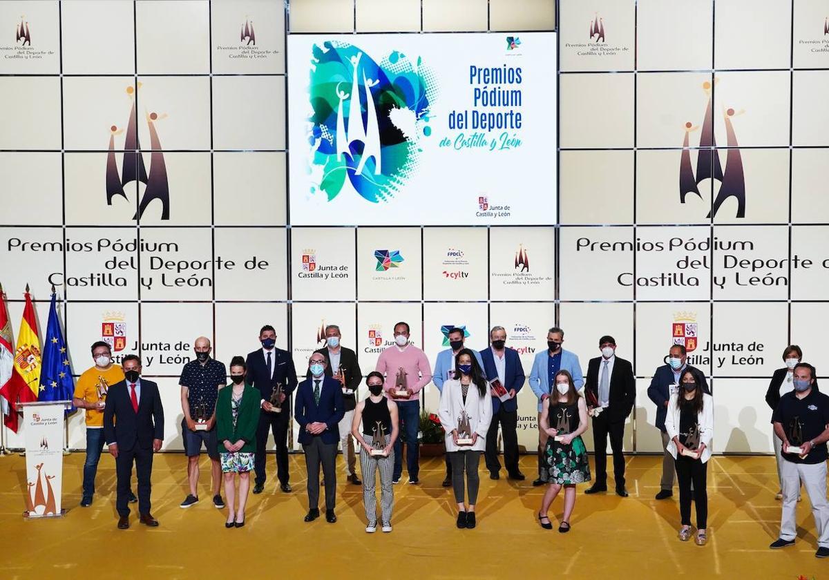 Imagen de la pasada entrega de la VIII y IX Edición de los Premios Pódium del Deporte