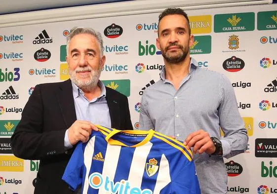 Juanfran durante su presentación como entrenador de la Ponferradina.