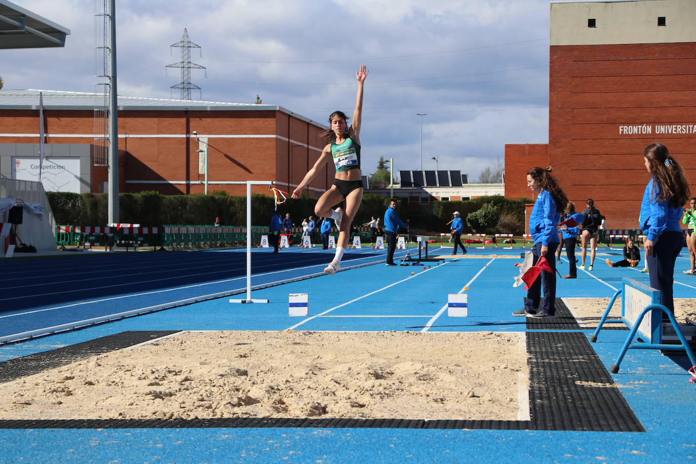 Inauguración en competición oficial de las nuevas pistas de Atletismo de la ULE