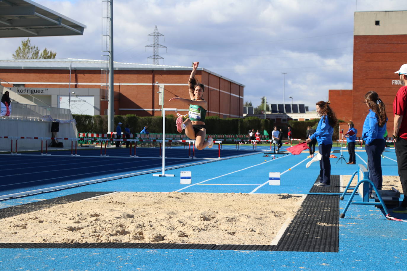 Inauguración en competición oficial de las nuevas pistas de Atletismo de la ULE